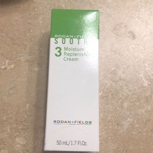 Soothe Moisture Replenishing Cream